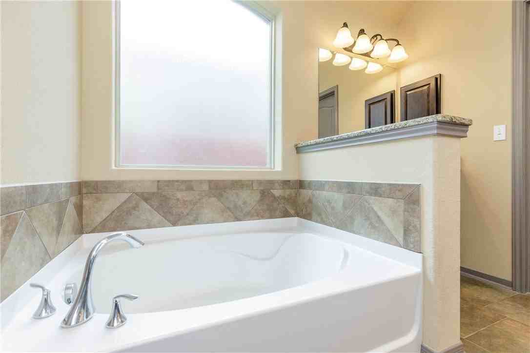 7921 Pavo Real St - Photo 6 of 38