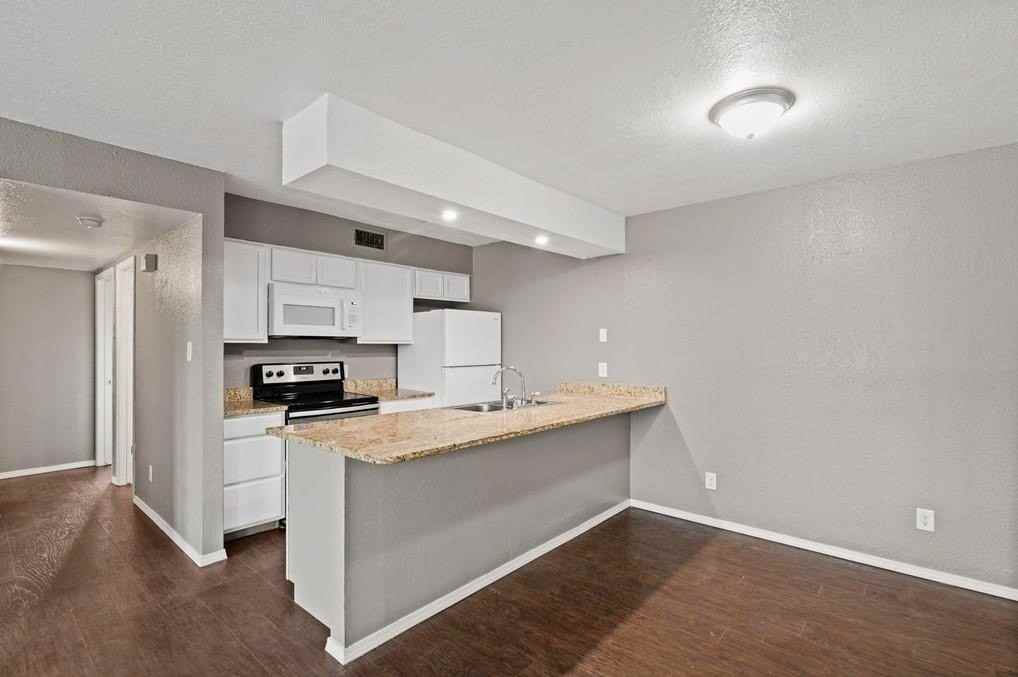 659 Redwood Ave Unit 771 - Photo 5 of 8