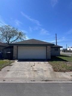 2425 Bevecrest Dr - Photo 3 of 11