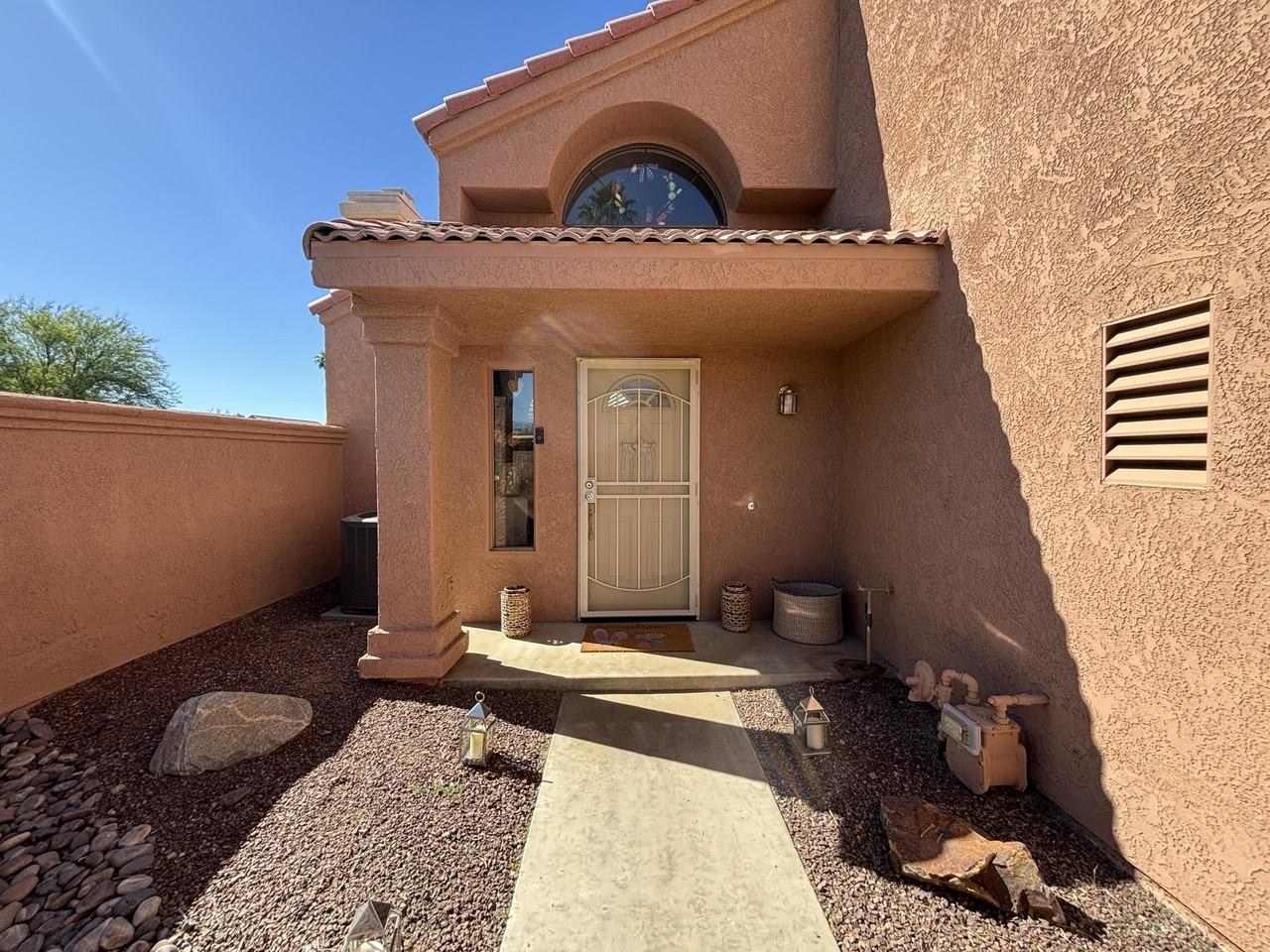 76923 Turendot St - Photo 2 of 41