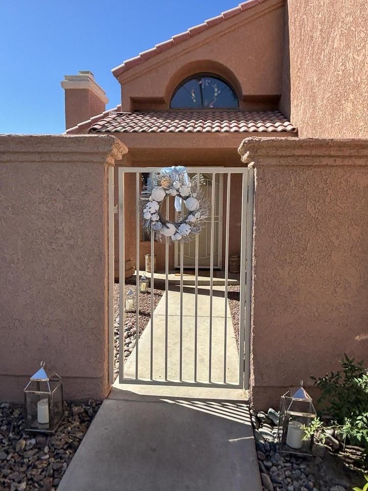 76923 Turendot St - Photo 3 of 41