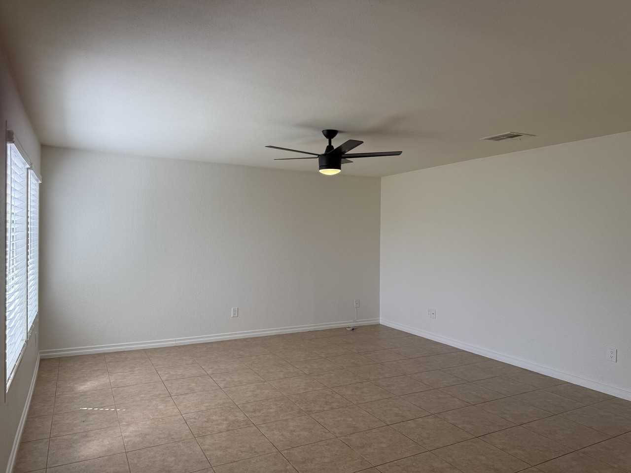 52395 Avenida Carranza - Photo 4 of 34