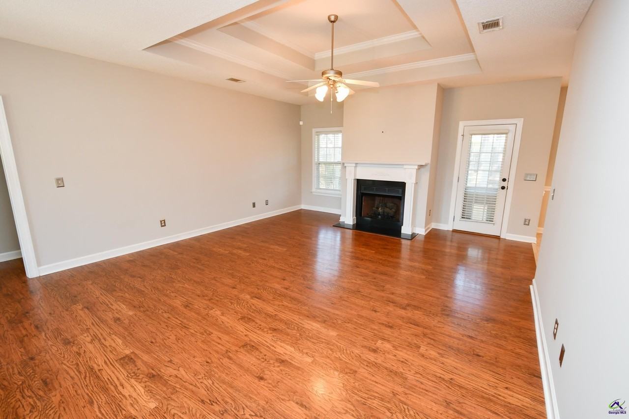 104 Newport Ave - Photo 3 of 25