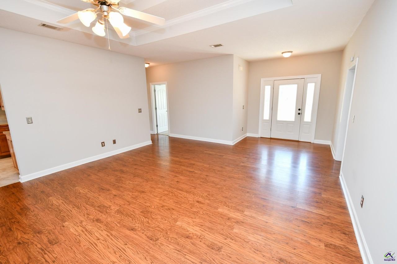 104 Newport Ave - Photo 5 of 25