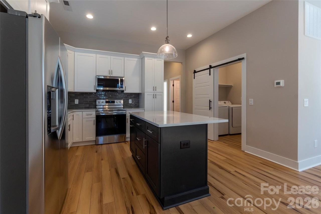 309 Houston St Unit B - Photo 5 of 14