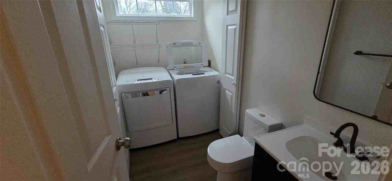 1912 Baxter St - Photo 5 of 11