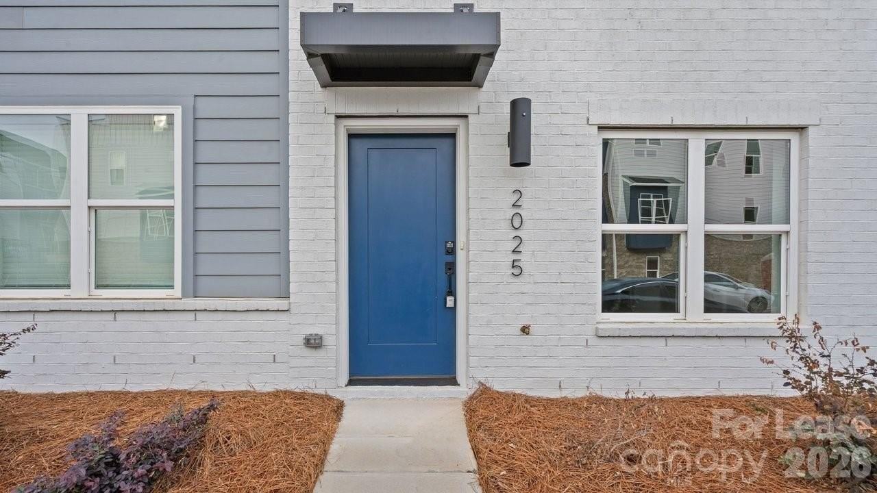 2025 Clarksdale Dr - Photo 4 of 34
