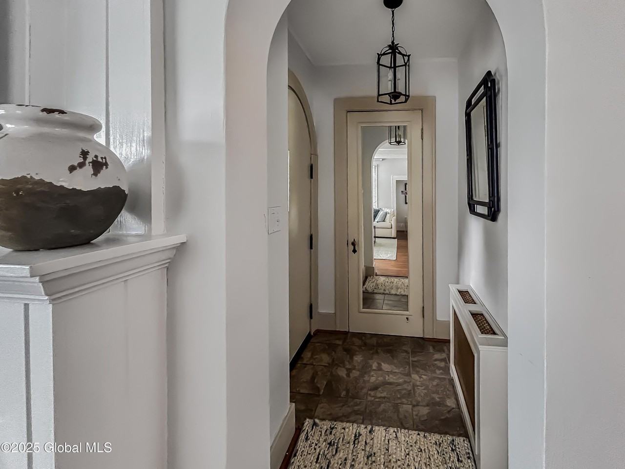 34 Pinewood Ave - Photo 4 of 50