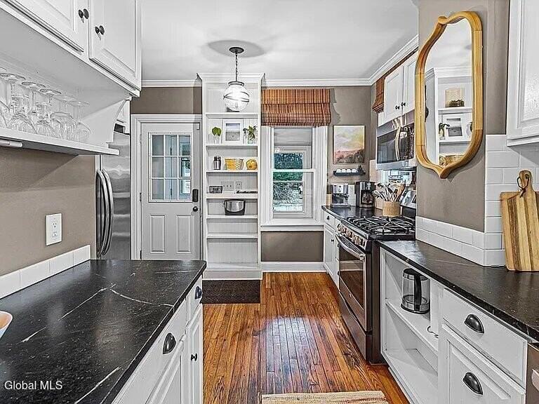 64 Second St - Photo 6 of 24