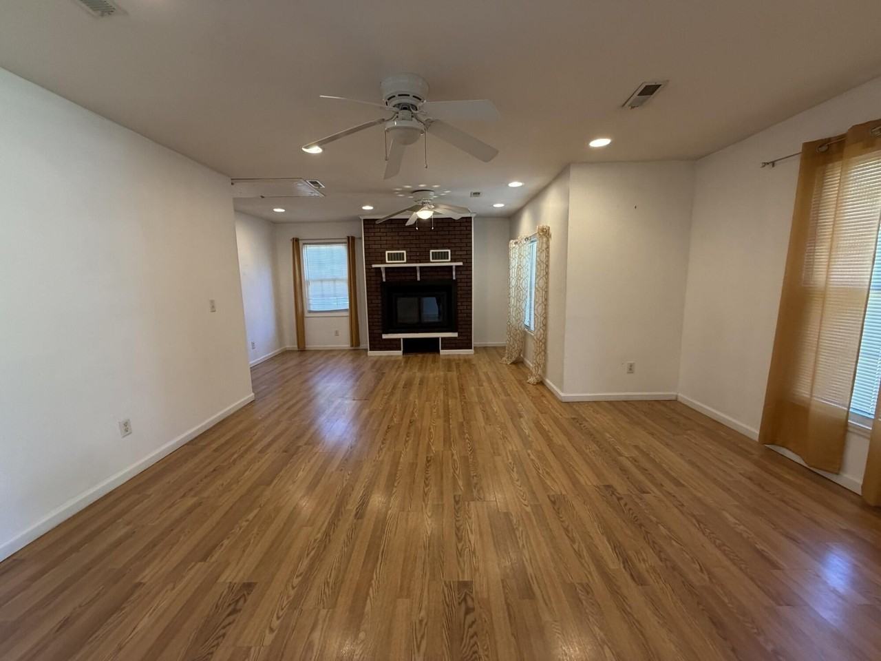 124 Miley Dr - Photo 2 of 16