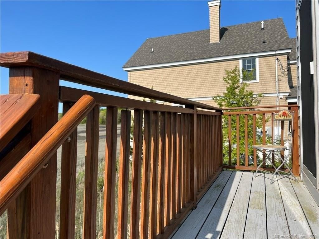 141 Middle Beach Rd - Photo 2 of 8