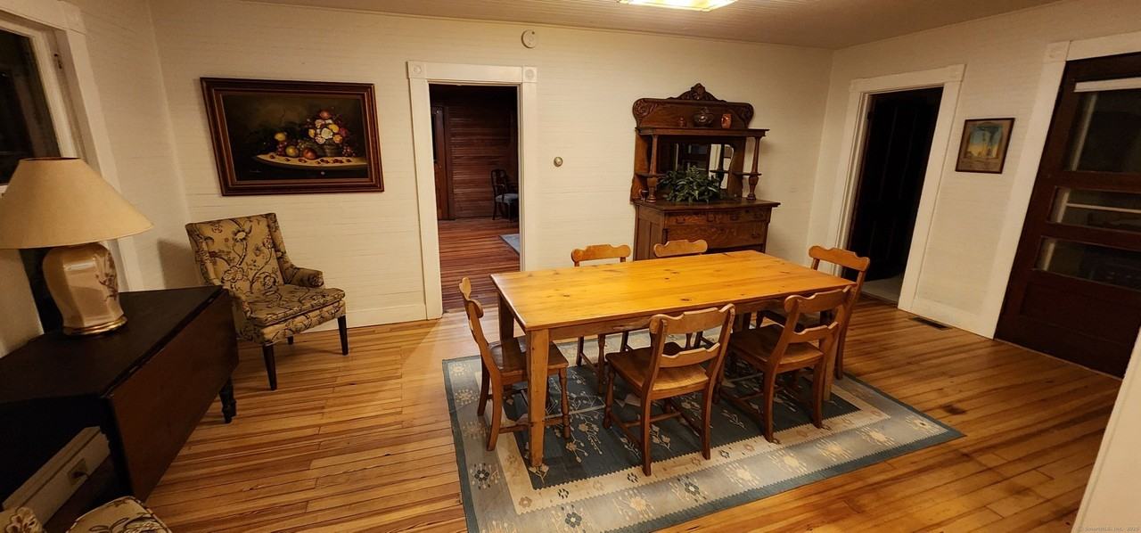 264 Twin Lakes Rd - Photo 5 of 15