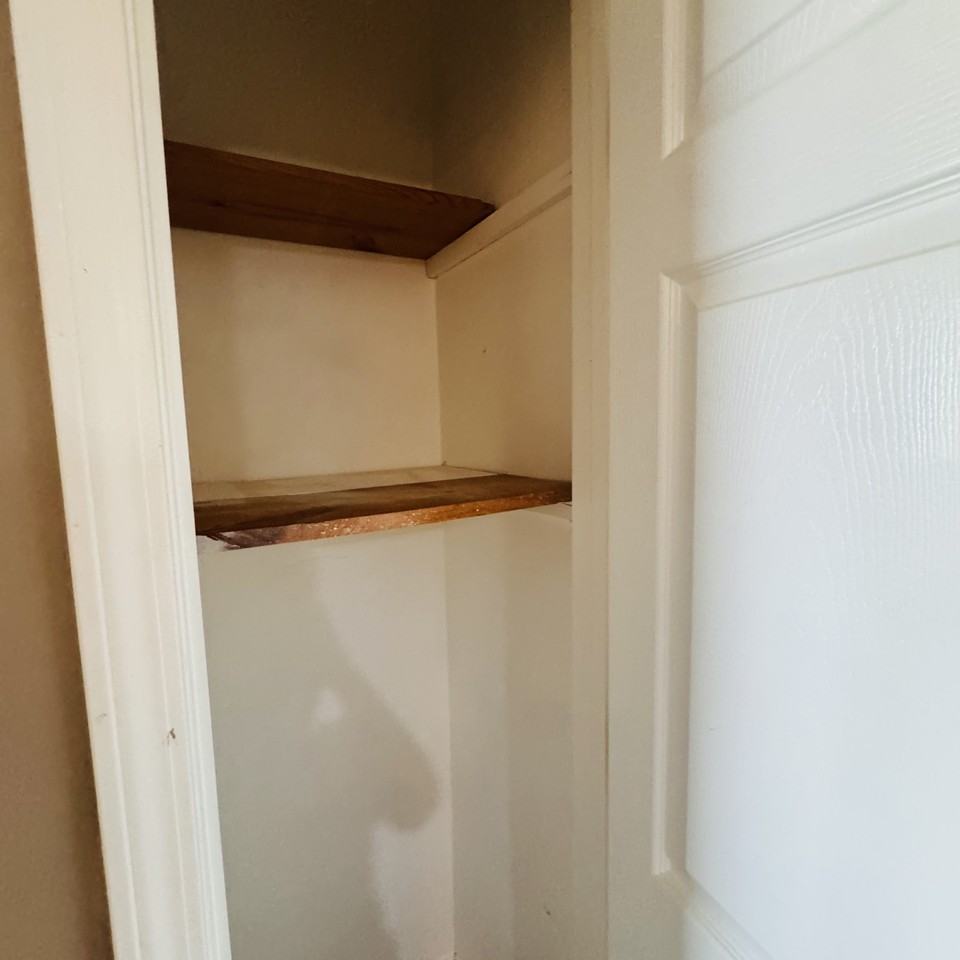 208 10th St - Photo 7 of 11