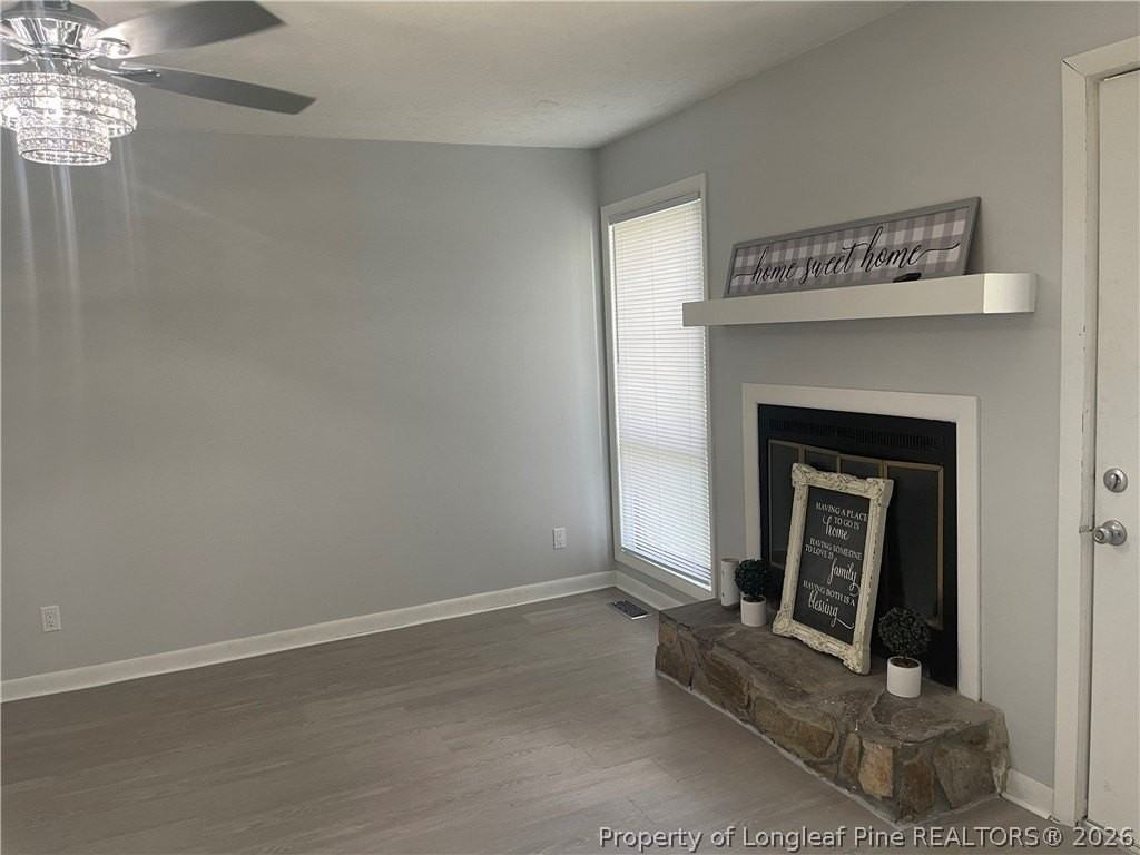 1366 Worstead Dr - Photo 7 of 17