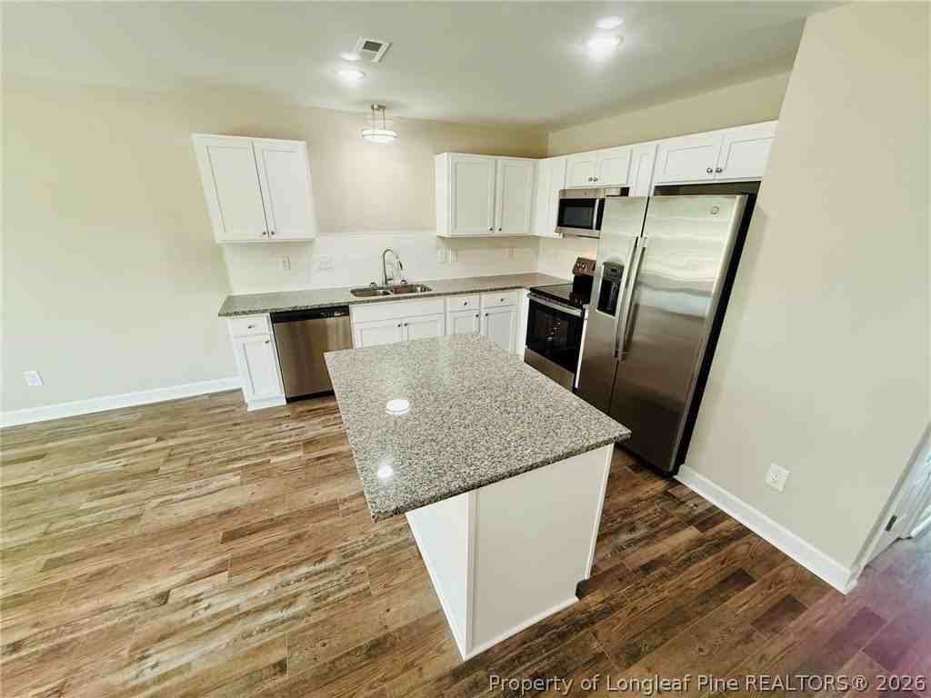 8115 King Rd - Photo 3 of 17