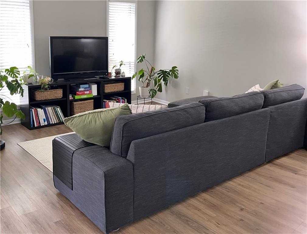 5155 Roswell Rd Unit 6 - Photo 7 of 23