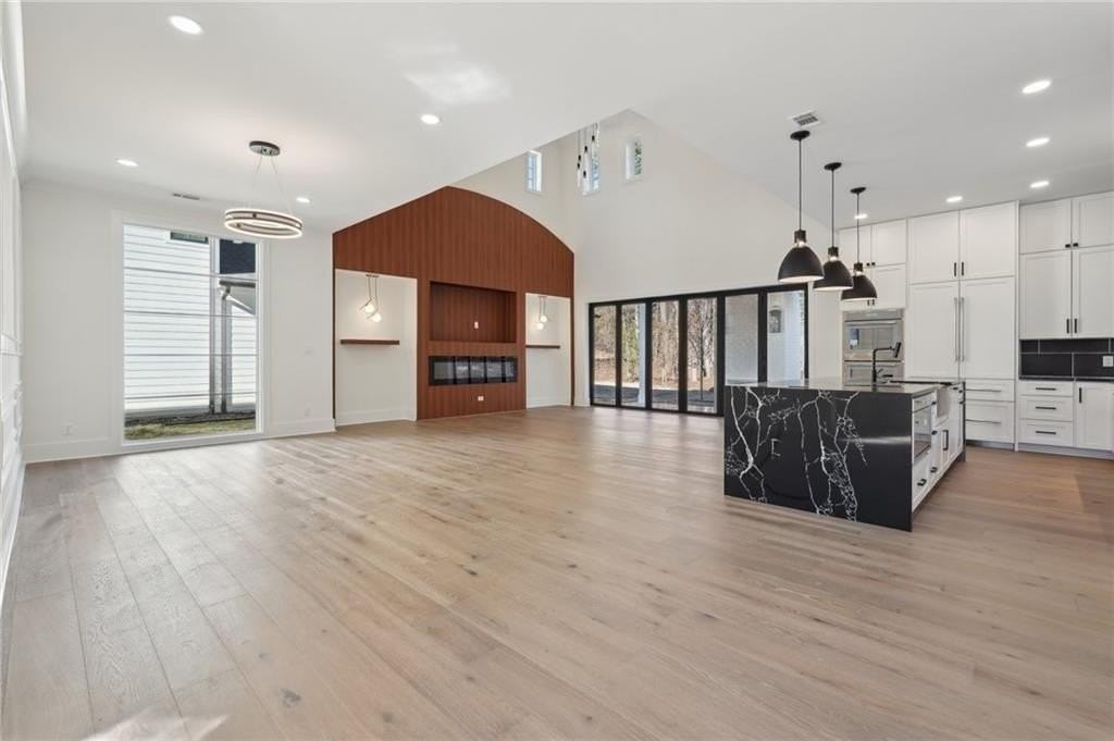 120 Thome Dr - Photo 5 of 50