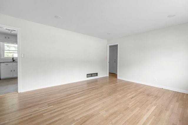 8 Larose Dr Sw - Photo 7 of 38