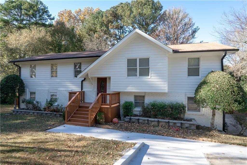 3599 Lower Roswell Rd