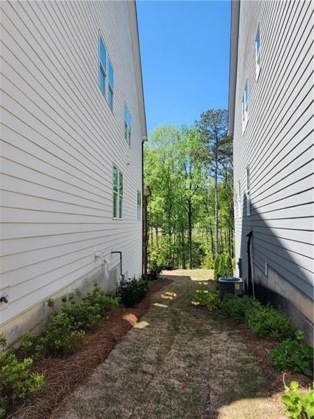 1241 Westshore Dr - Photo 5 of 18