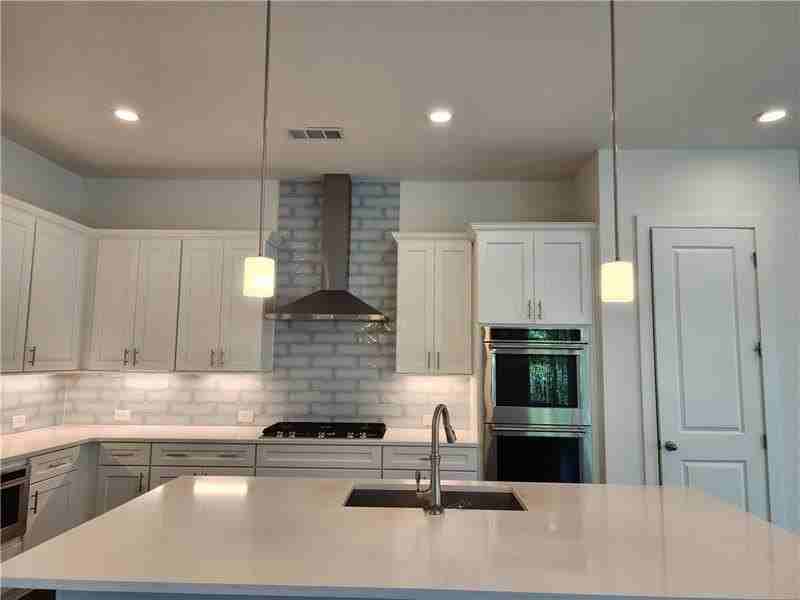 1241 Westshore Dr - Photo 7 of 18