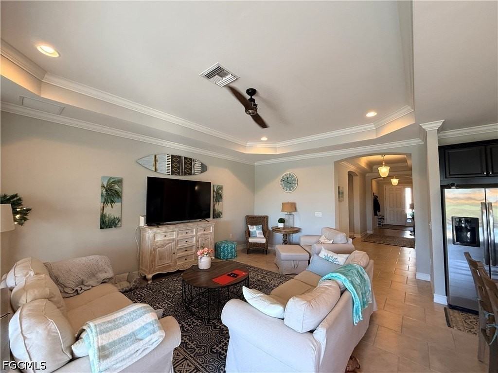 3920 King Edwards St - Photo 5 of 28