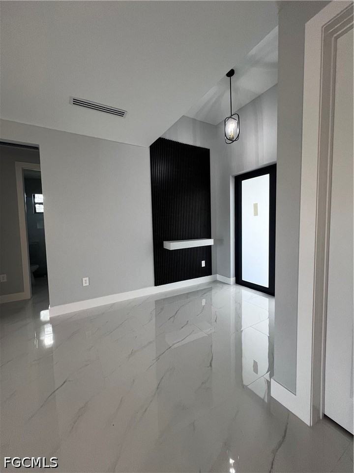 3311 42nd St Sw - Photo 7 of 42