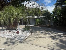 1435 Alcazar Ave - Photo 1 of 1