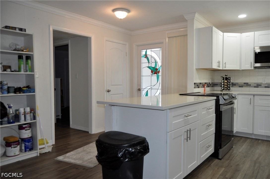 1435 Alcazar Ave - Photo 5 of 27