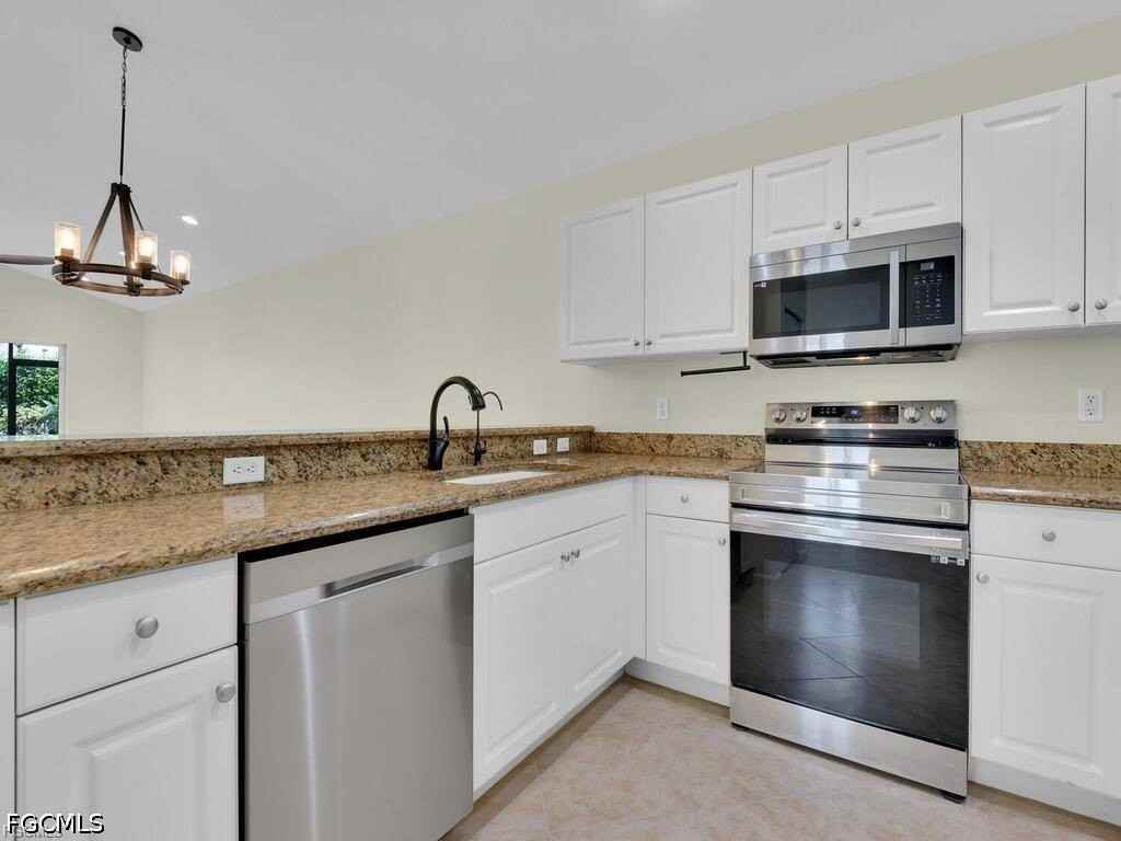 11075 Lancewood St - Photo 4 of 30