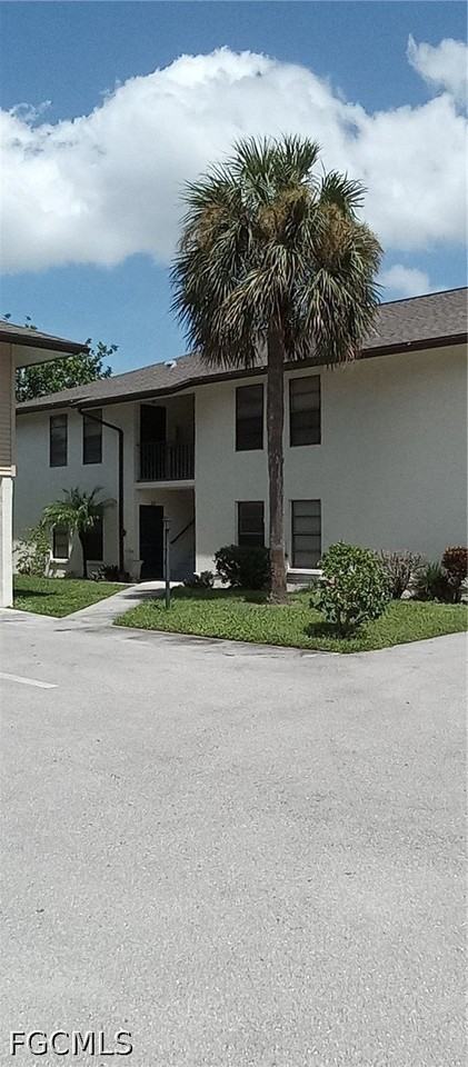 2135 Crystal Dr Apt 45 - Photo 2 of 25