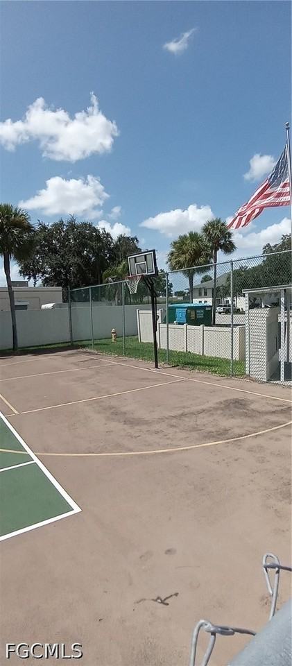 2135 Crystal Dr Apt 45 - Photo 7 of 25