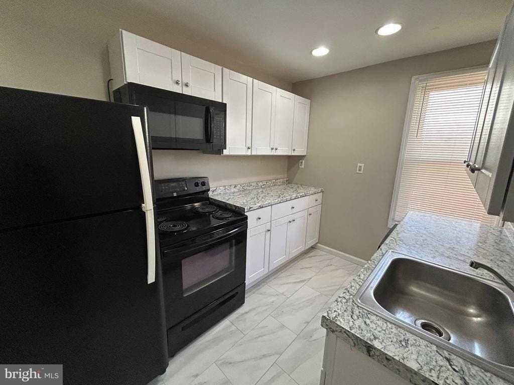 47B Hanover St - Photo 4 of 6