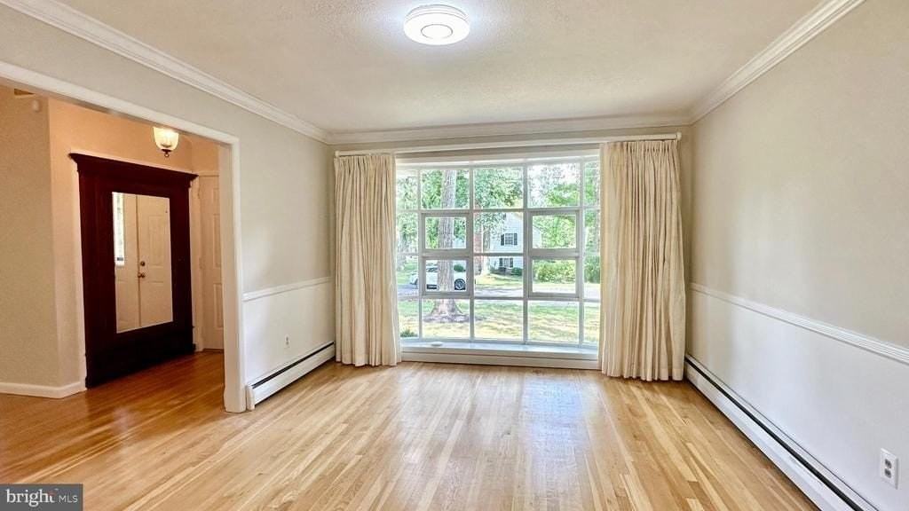 396 Riverside Dr - Photo 4 of 29