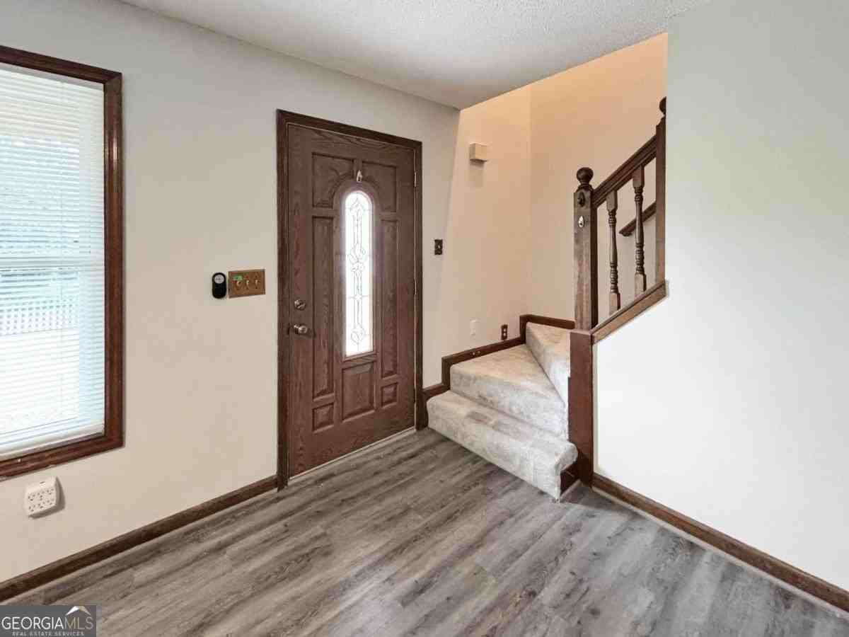 7040 Sand Wedge Cir Nw - Photo 4 of 28