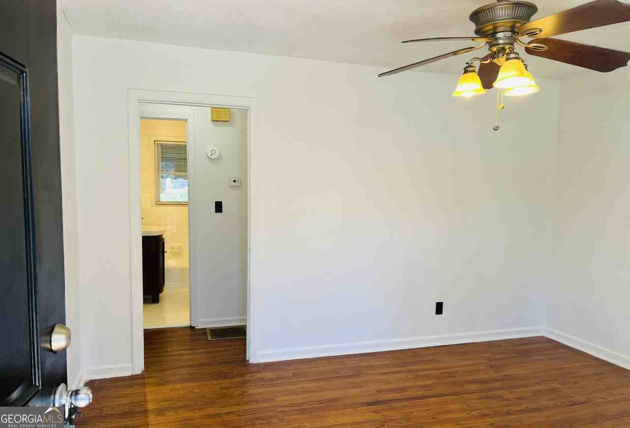 50 Lone Oak St - Photo 2 of 21