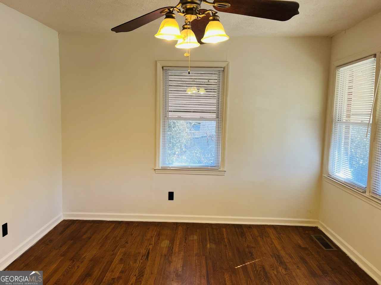 50 Lone Oak St - Photo 3 of 21