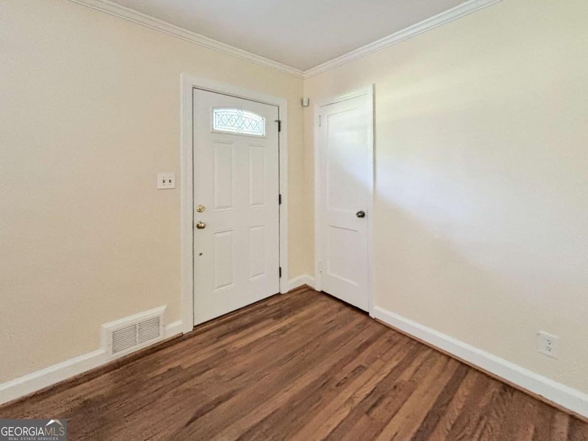 6058 Harleston Rd - Photo 2 of 30