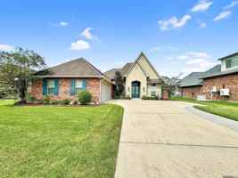 featured image of 20357 Chaumont Ave