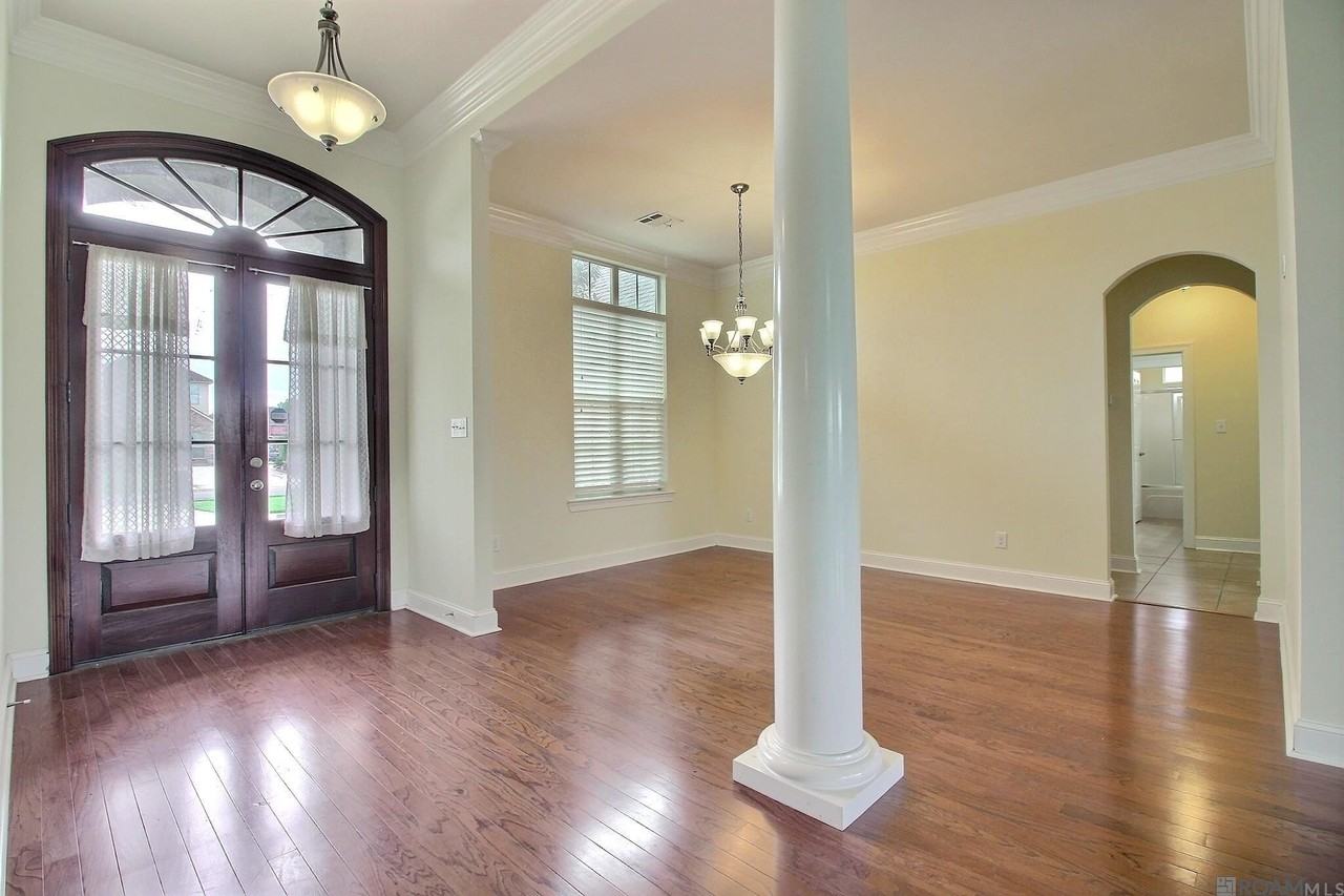 20357 Chaumont Ave - Photo 4 of 26