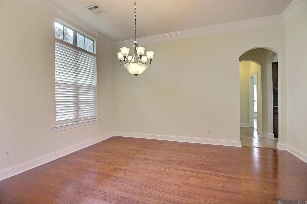 20357 Chaumont Ave - Photo 5 of 26