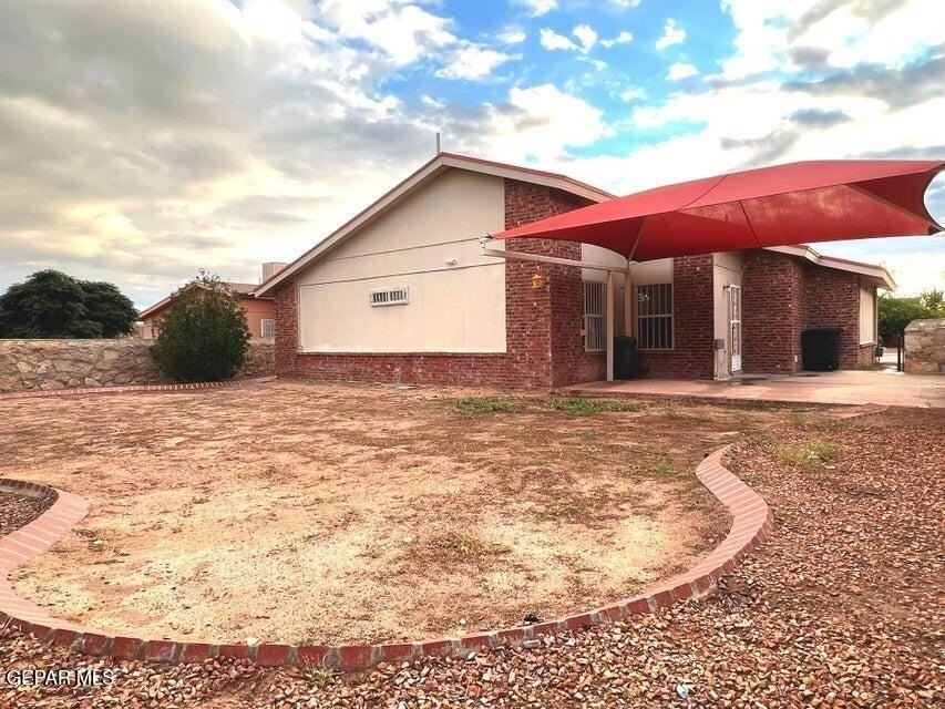 425 Von Bargen Dr - Photo 6 of 23