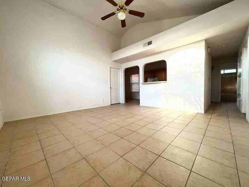 425 Von Bargen Dr - Photo 7 of 23