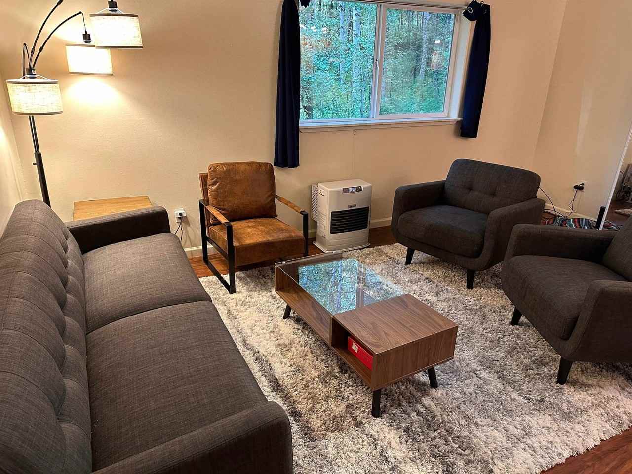 591 Alberta St #A - Photo 3 of 13