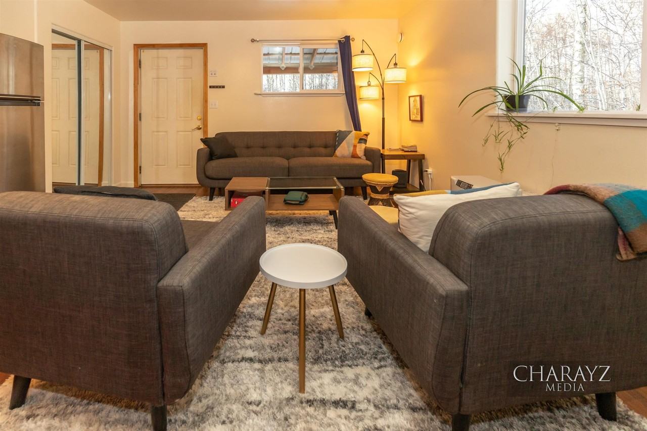 591 Alberta St #A - Photo 5 of 13