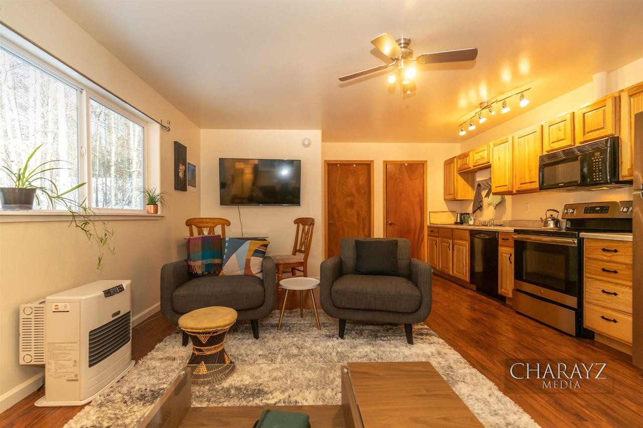 591 Alberta St #A - Photo 6 of 13