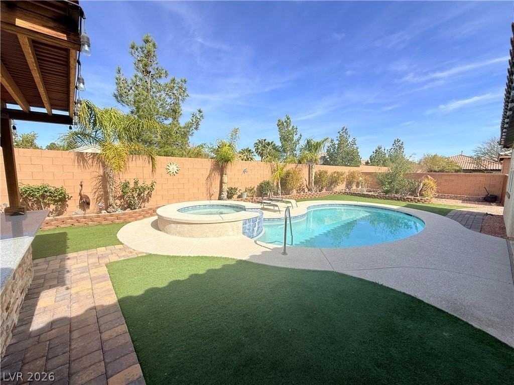 364 Moon Aura Ave - Photo 4 of 32