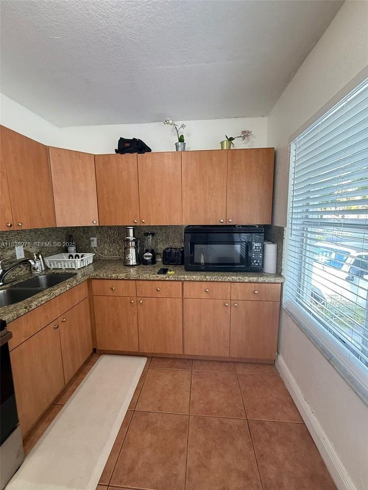 53 Northeast 43rd Street - Photo 6 of 38