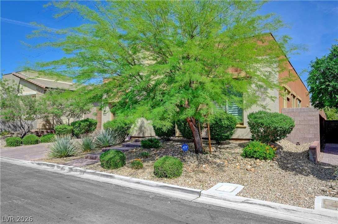 6020 Langreo Ln - Photo 3 of 50