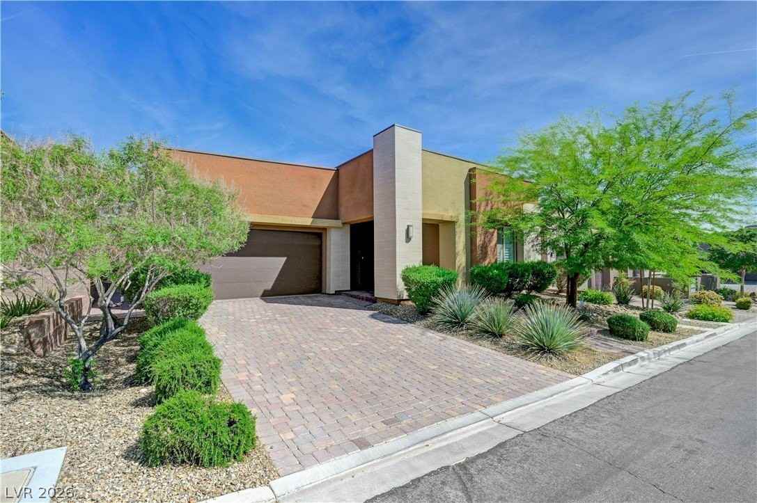 6020 Langreo Ln - Photo 4 of 50